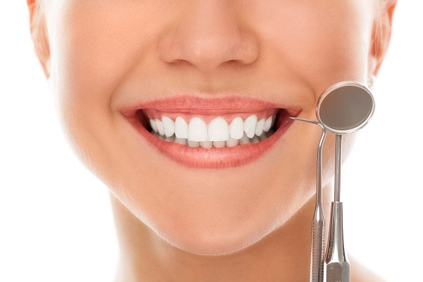 Straighten Teeth with Invisalign Dentistry